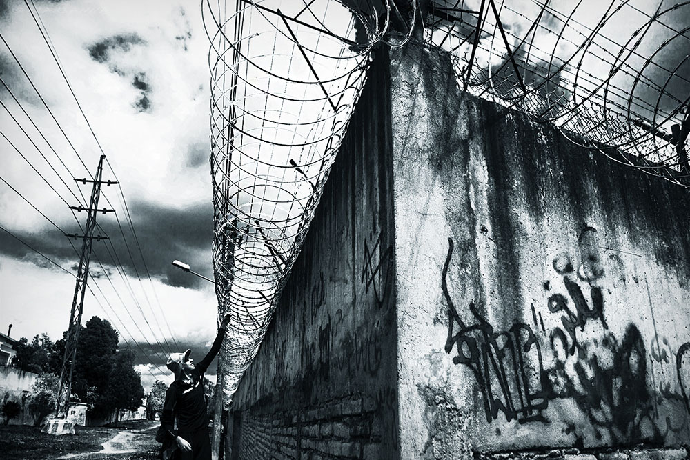 Quito Safety Image - Fences